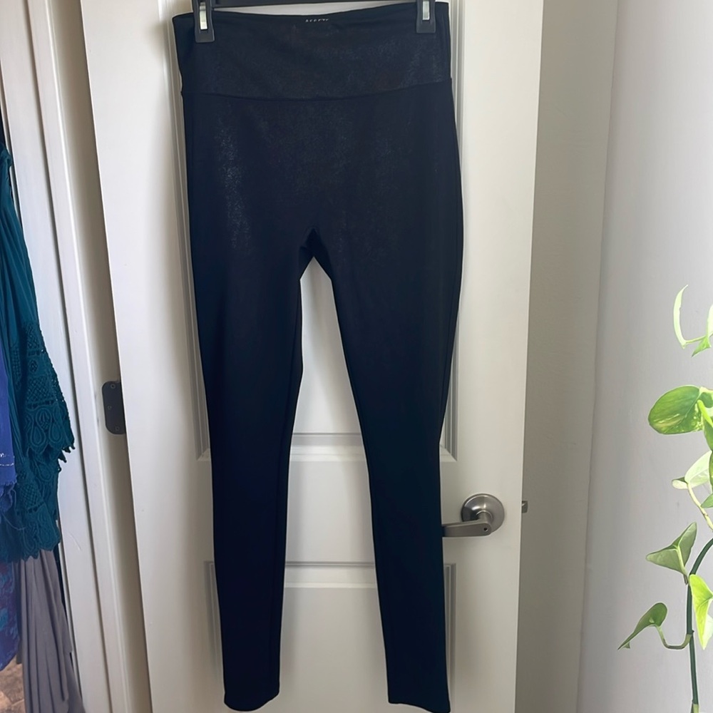 Spanx Faux Leather Leggings - Large